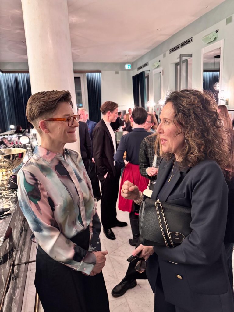 Mercedes Benz Art Collection BMW kulturelles Engagement Bayrische Staatsoper Stadtlocke Heider-Sawall