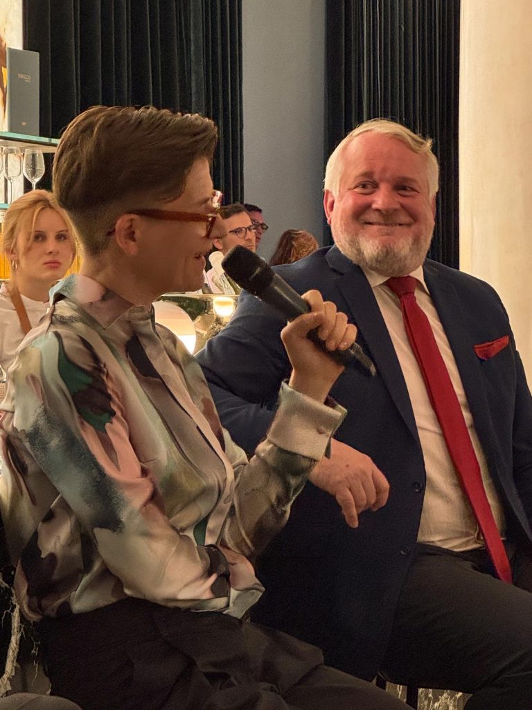 Mercedes Benz Art Collection BMW kulturelles Engagement Bayrische Staatsoper Stadtlocke Heider-Sawall