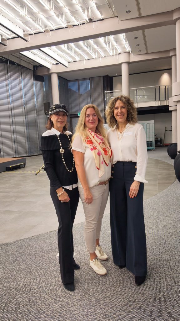 Mit Petra Schlosser, PSnetwork Marketing & PR, Cornelia Victoria Harms von Colibri Media Publishing und Susanne Graue von STADTLOCKE auf dem MPE-Media 2026 von Monika von Pölnitz-Egloffstein